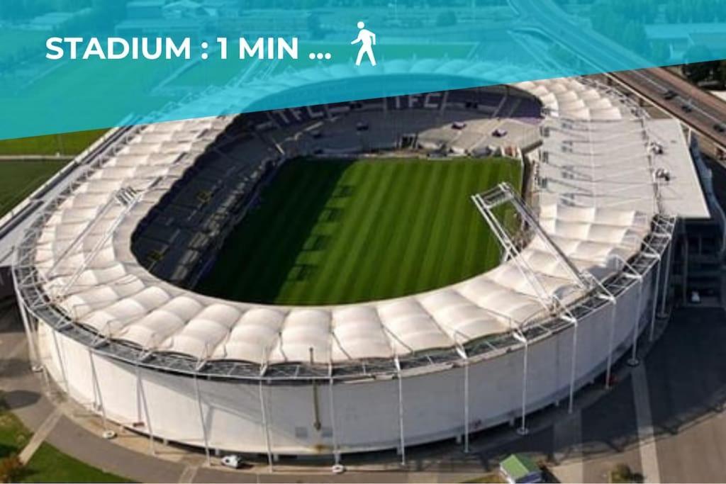 Toit Des Reves - Parking - Stadium Toulouse Luaran gambar